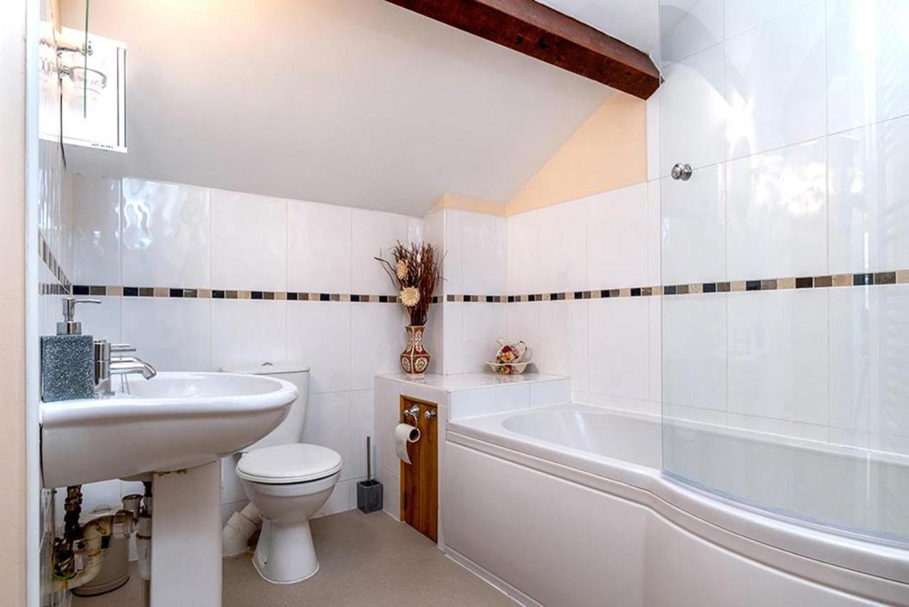 Tregarnedd Cottage Llangefni Bagian luar foto