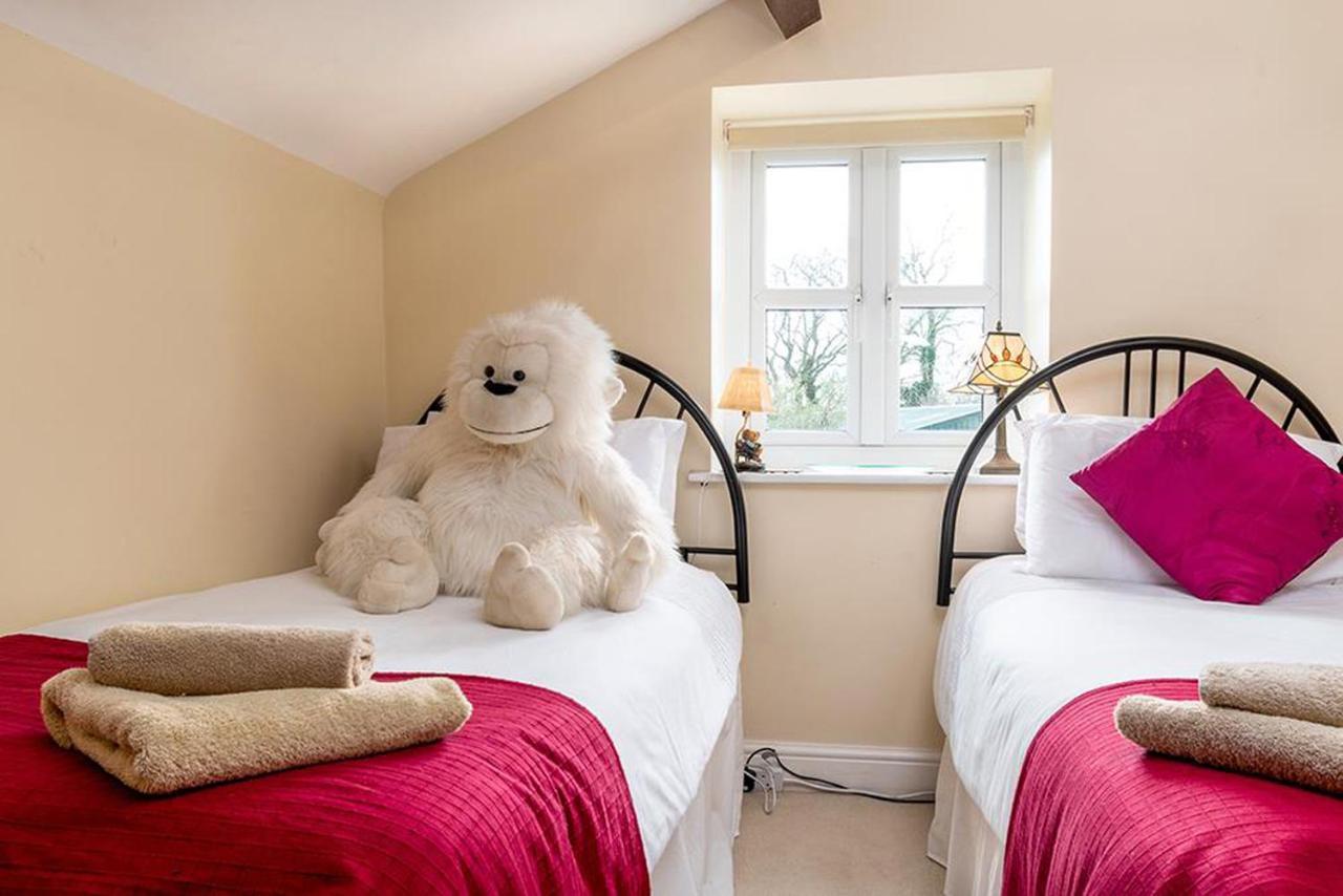 Tregarnedd Cottage Llangefni Bagian luar foto